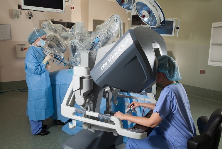 اولین جراحی رباتیک در امارات انجام شد