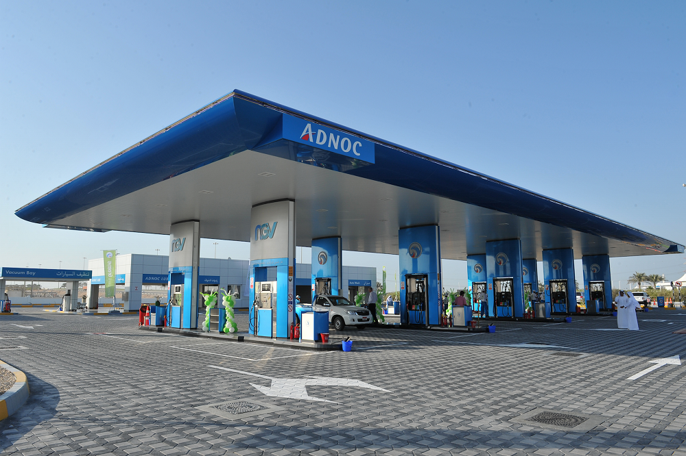 کاهش قیمت بنزین در امارات برای ماه دسامبر