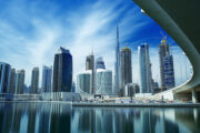 کاهش رشد اقتصادی امارات در چند سال آینده